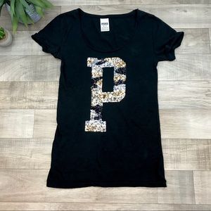 VS PINK tee size XS